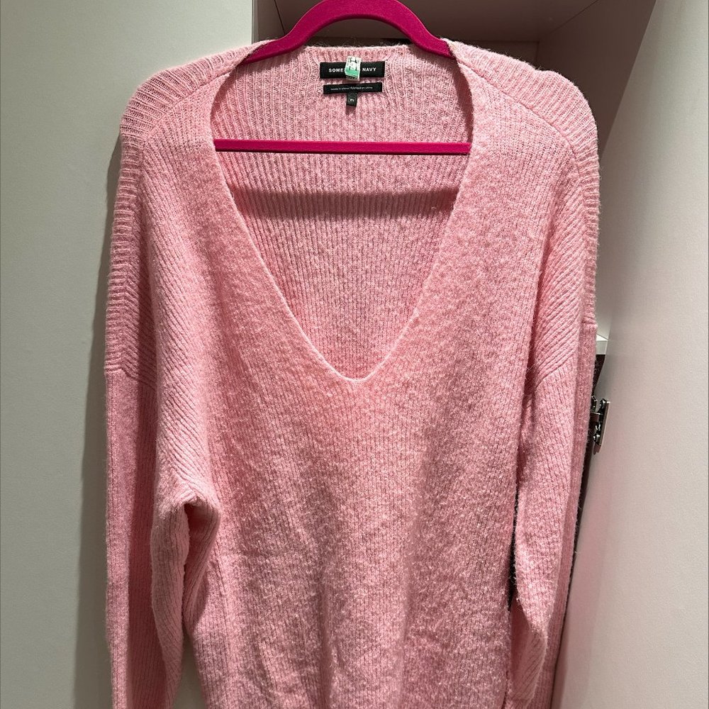 SOMETHING NAVY/PINK V-NECK SWEATER/SIZE MEDIUM